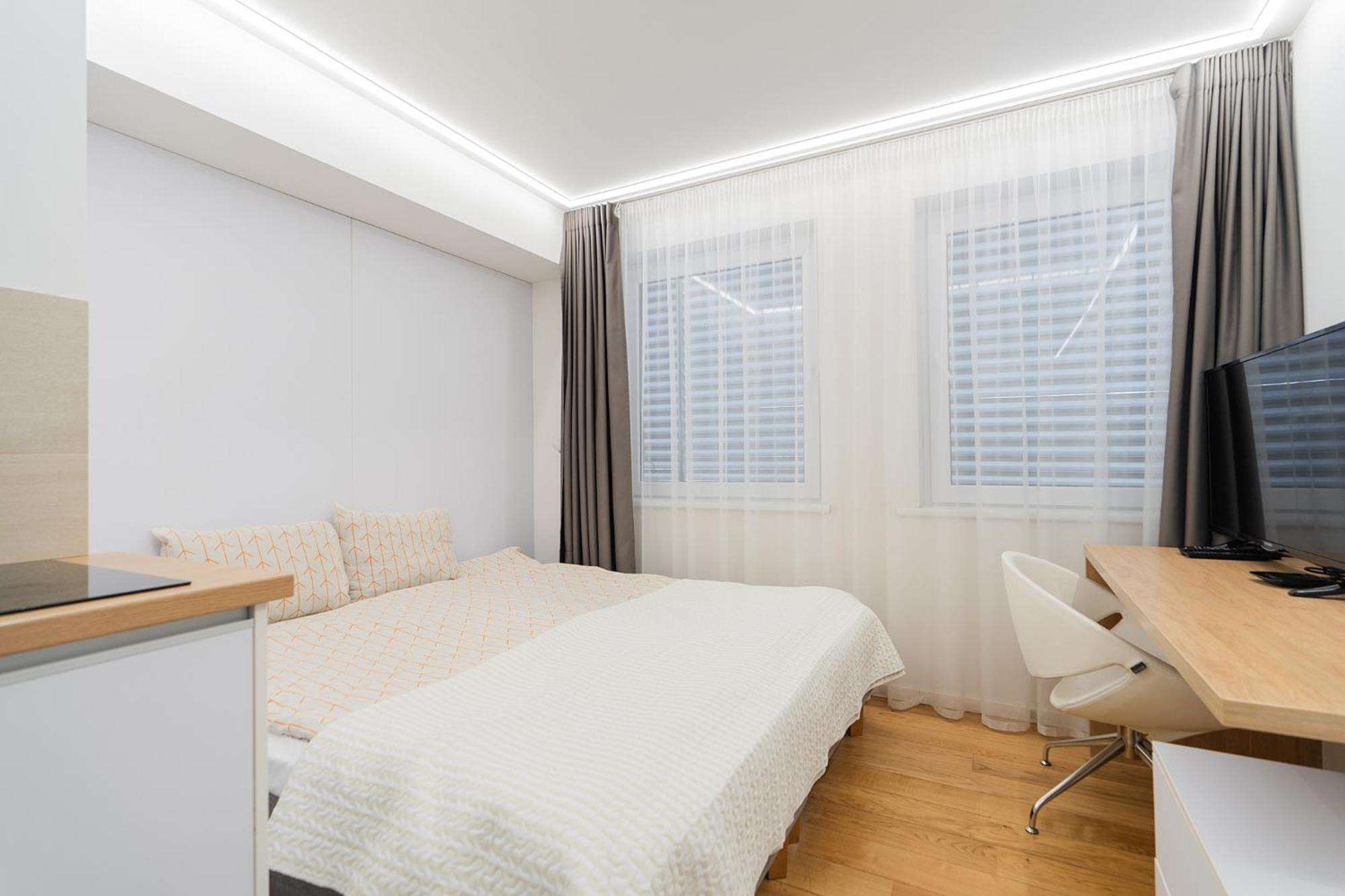 Gyneju Self Check-In Apartments VNO Extérieur photo